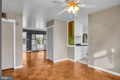 517 E Coover St, Mechanicsburg, PA 17055 - photo 2