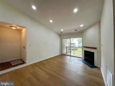 18217 Swiss Cir unit 3, Germantown, MD 20874 - photo 5