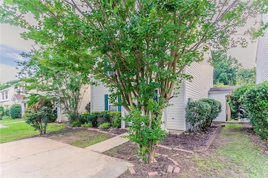 View of front of property featuring a front lawn
