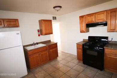 kitch_refrig-stove_view