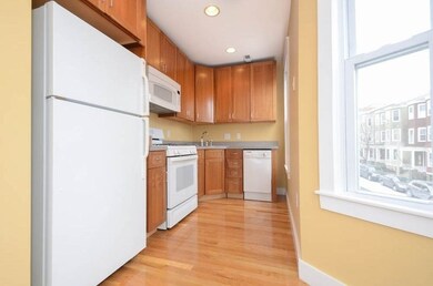 141 O St unit 2, Boston, MA 02127 - photo 2