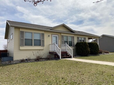 1002 Front Ave, Park Rapids, MN 56470 - photo 2
