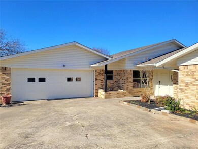 709 W Walnut St, Celina, TX 75009 - photo 2