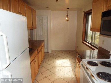 9467 Brett Ln, Columbia, MD 21045 - photo 5