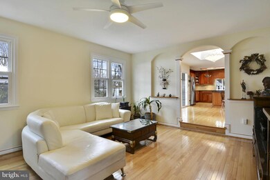 3121 Cobb Hill Ln, Oakton, VA 22124 - photo 4