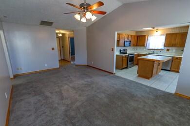 188 Tracy Ridge Blvd, Whiteland, IN 46184 - photo 4