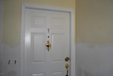 4300 Lakeside Dr unit 7, Jacksonville, FL 32210 - photo 3