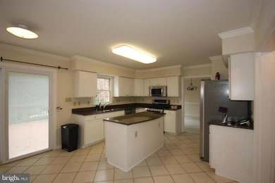 2402 Spring St, Dunn Loring, VA 22027 - photo 5