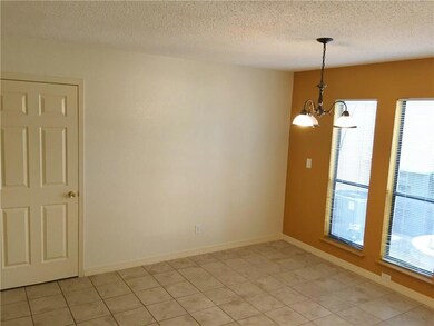 10600 Springwood Dr unit B, El Paso, TX 79935 - photo 6