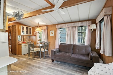 WL2174 Quail Trail unit WL2174, Covington Township, PA 18444 - photo 4