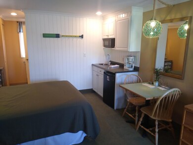 733 Post Rd unit 220, Wells, ME 04090 - photo 2