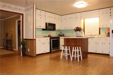 6625 Coltrane Mill Rd, Greensboro, NC 27406 - photo 7