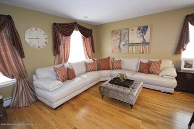 104 Ambassador Ln, Staten Island, NY 10309 - photo 7