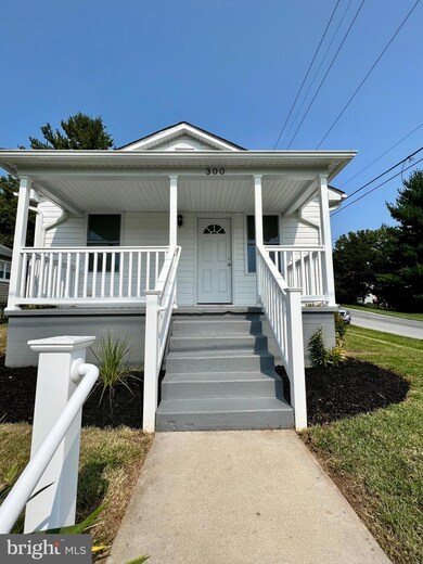 300 W 4th Ave, Ranson, WV 25438 - photo 2