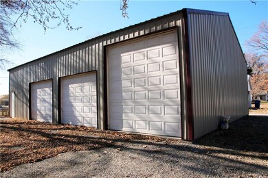 413 Maple St, Overbrook, KS 66524 - photo 2