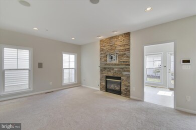 23849 Burdette Forest Rd, Clarksburg, MD 20871 - photo 7