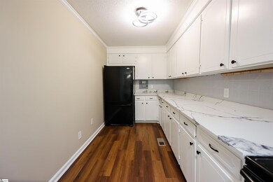 215 Scenic Cir, Boiling Springs, SC 29316 - photo 5