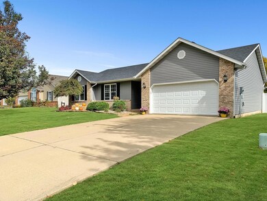 1005 Copper Ridge, Maryville, IL 62062 - photo 2
