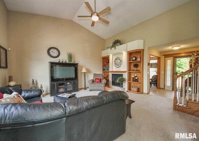 3263 W 63rd St, Davenport, IA 52806 - photo 6