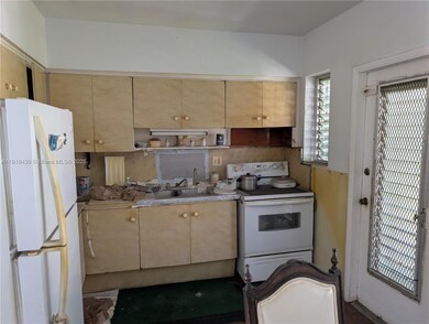 335 - 337 NE 168th St, North Miami Beach, FL 33162 - photo 6