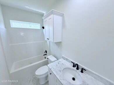 215 Berchman Oaks Dr, Lafayette, LA 70506 - photo 5