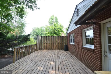 2232 Highland Ave, Falls Church, VA 22046 - photo 5