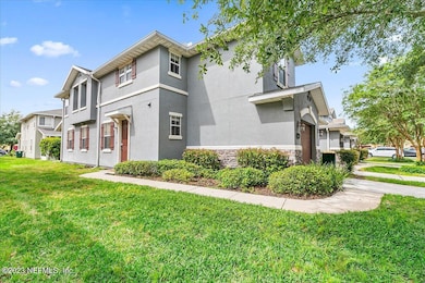 8862 Inlet Bluff Dr, Jacksonville, FL 32216 - photo 2