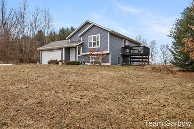 2127 Retriever Run Ct, Middleville, MI 49333 - photo 2