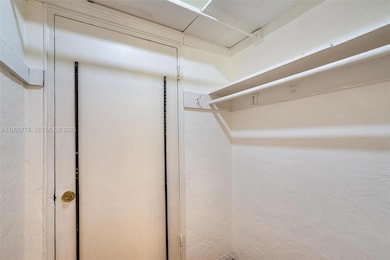 1611 Euclid Ave unit 8, Miami Beach, FL 33139 - photo 4