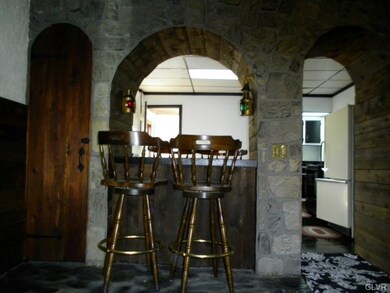 272 E Mosser St, Allentown, PA 18109 - photo 6