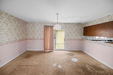 525 N Main St, Sullivan, IL 61951 - photo 7