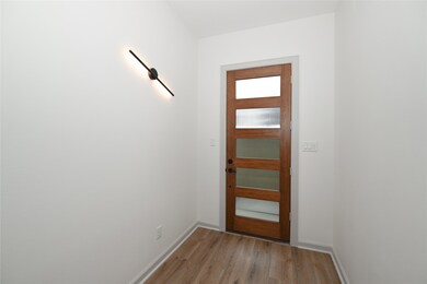 305 E 34th St, Houston, TX 77018 - photo 4