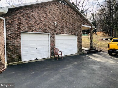 2605 Warren Rd, Reading, PA 19604 - photo 4