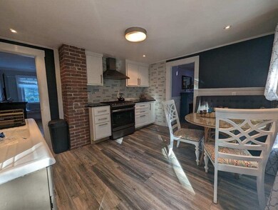 7 Cottage St unit 2, Medfield, MA 02052 - photo 4