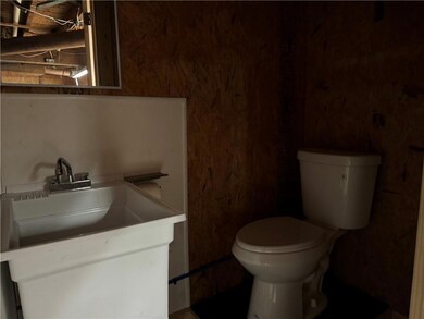 2318 Clark Ave, Parsons, KS 67357 - photo 6