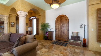 8305 E Kael St Entry