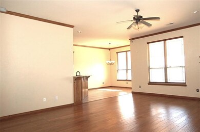 2400 SE 12th St, Moore, OK 73160 - photo 7