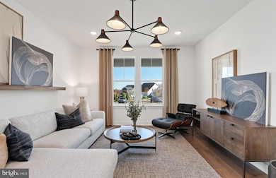 18465 Sugar Snap Cir, Leesburg, VA 20176 - photo 7