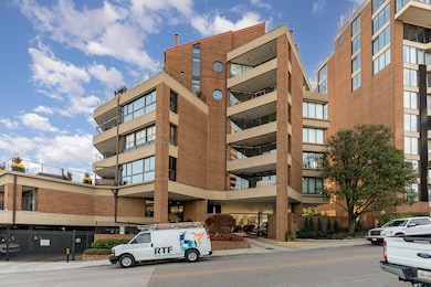 1 Riverside Place, 301, Covington, KY