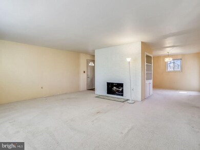 312 Marganza S, Laurel, MD 20724 - photo 5