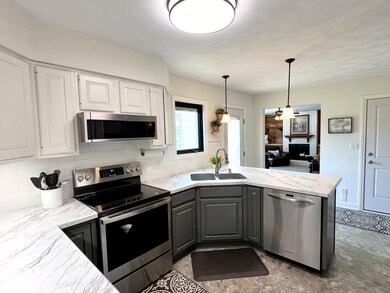 908 E 18th St N, Newton, IA 50208 - photo 5