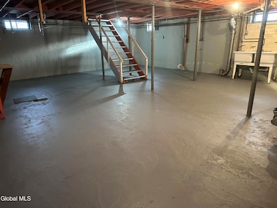 100 Clizbe Ave, Amsterdam, NY 12010 - photo 5