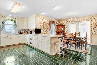 27-200 E Williamson Rd-27