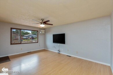 05-Living Room MS_9189