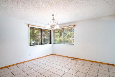 543 Hemlock Ave, Central Point, OR 97502 - photo 6