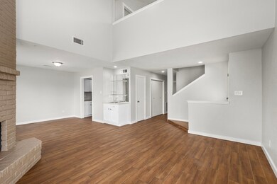7809 Bateman Ln unit 7809, Houston, TX 77088 - photo 4