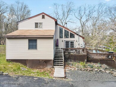 206 Mockingbird Ct, Bushkill, PA 18324 - photo 4