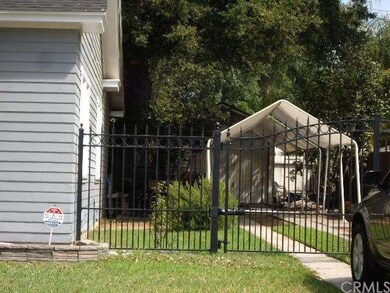 Electronic solar powered gate