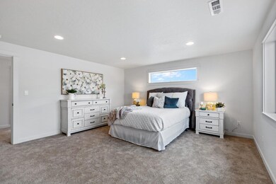 1627 NW Varnish Place unit 104, Redmond, OR 97756 - photo 5