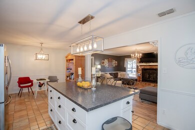 Island In Kitchen